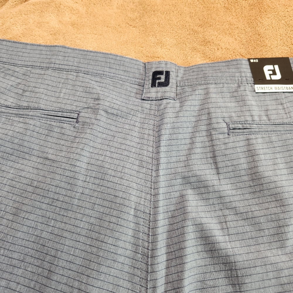 FootJoy NWT Logo Performance Light Wight Shorts. 9' inseam W 42